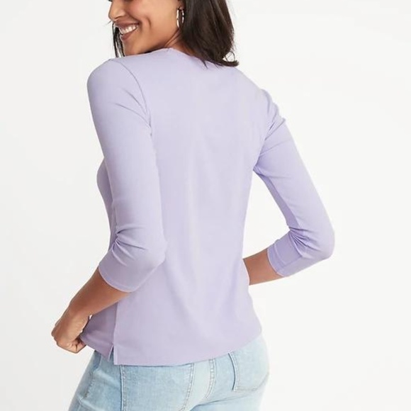 Old Navy Slim-Fit Crew-Neck Tee for Women - Picture 2 of 4